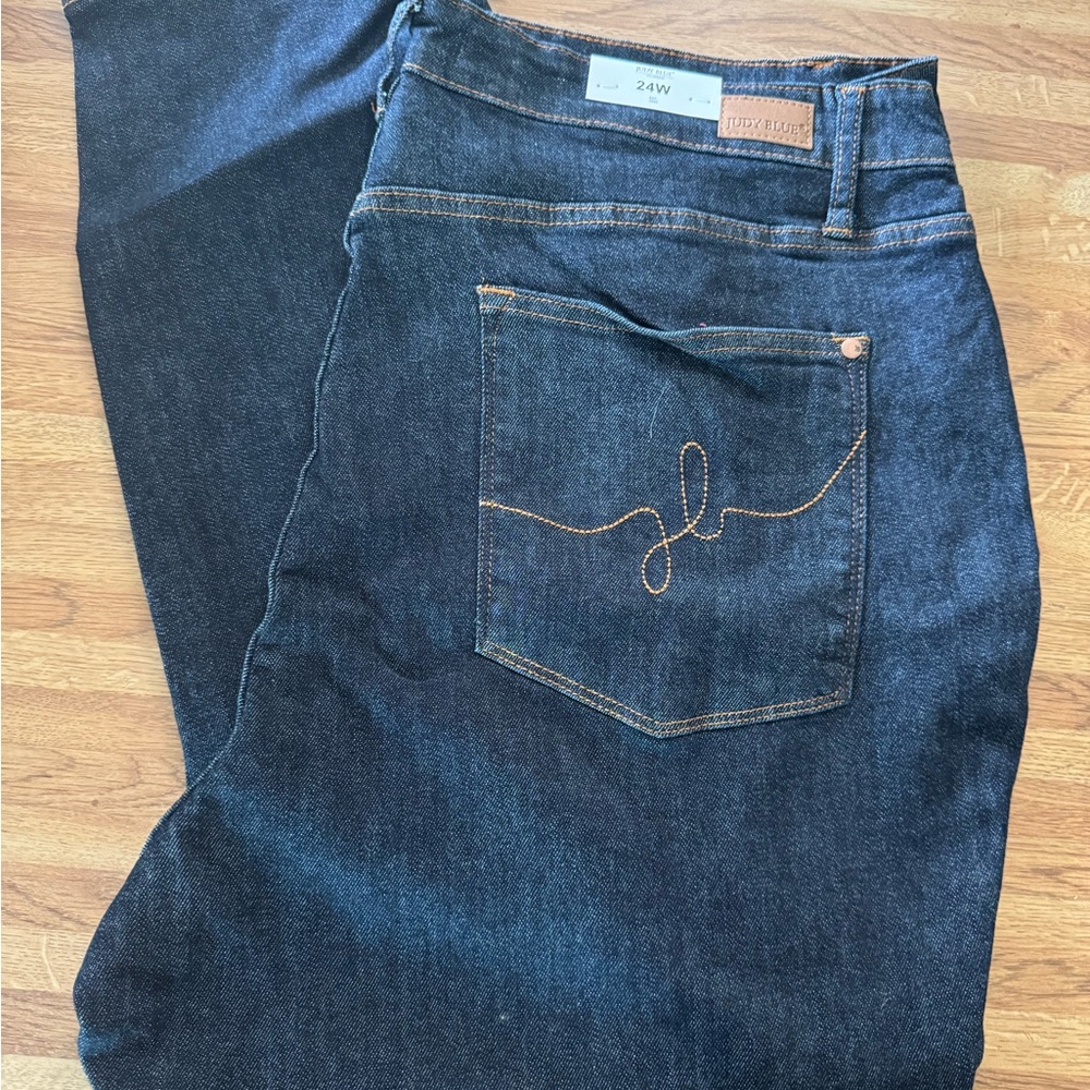 NWT- Judy Blue Women's Dark Blue Skinny Jeans